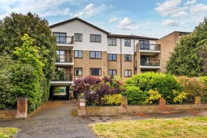 Brackley Road, Beckenham, BR3